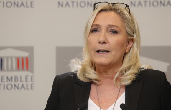 Migrants : Marine Le Pen assimile les agissements du président turc à un «acte de guerre»