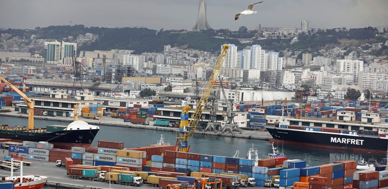 Malgré la chute des prix du baril de pétrole, l’Algérie n’aura pas recours à l’endettement extérieur