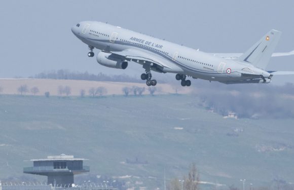 L’armée de l’air effectue son premier transfert de patients infectés par le coronavirus