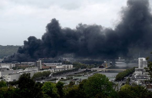 Incendie de Lubrizol à Rouen : L’association de sinistrés alerte la justice sur le manque de transparence au sujet des produits brûlés