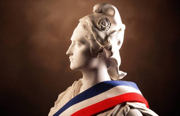 Toulouse : Vive polémique après la pendaison d’une « Marianne » par des militants de l’Action française