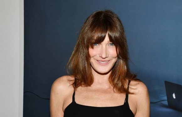 « On n’a peur de rien, on n’est pas féministe, on craint pas le coronavirus »… Carla Bruni s’excuse pour son « humour déplacé »
