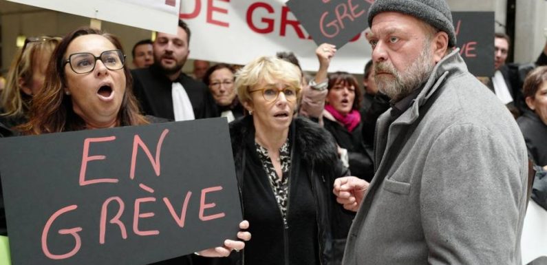 Fusillade dans un lycée de Grasse : Des avocats bloquent l’accès à la cour d’assises, le procès renvoyé à mardi