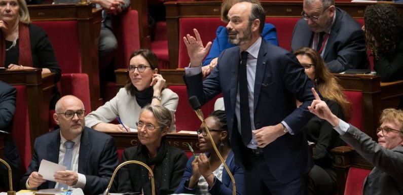 Réforme des retraites : l’Assemblée nationale examine les motions de censure, les oppositions dénoncent un fiasco