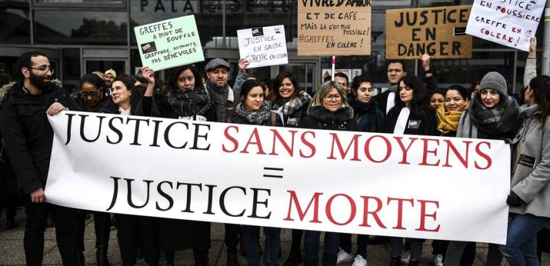 Justice : A Bobigny, les greffiers, « à bout de souffle », tirent la sonnette d’alarme