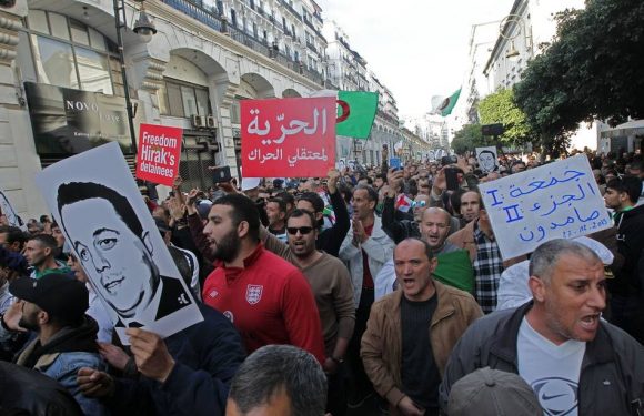 Coronavirus : L’Algérie interdit les rassemblements et les marches pour lutter contre la propagation de l’épidémie
