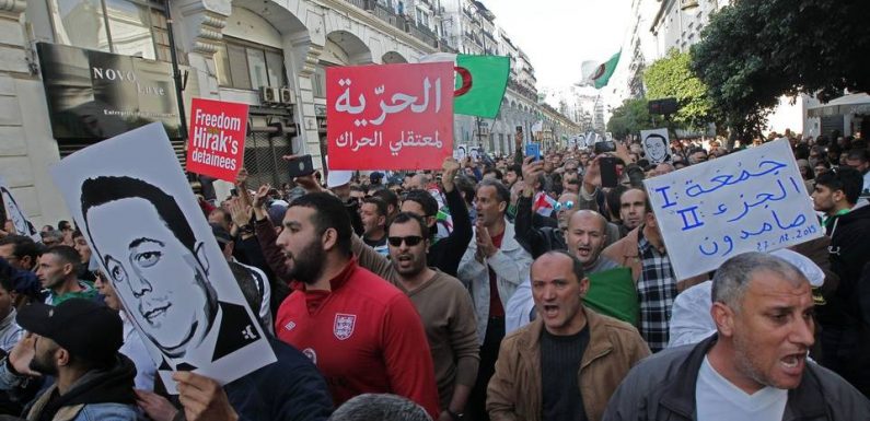 Coronavirus : L’Algérie interdit les rassemblements et les marches pour lutter contre la propagation de l’épidémie