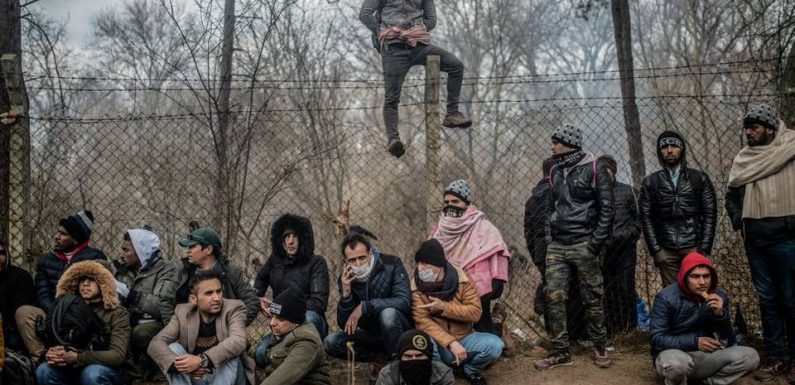 Malgré la décision turque, les frontières de l’Europe resteront « fermées » aux migrants, assure Jean-Yves Le Drian