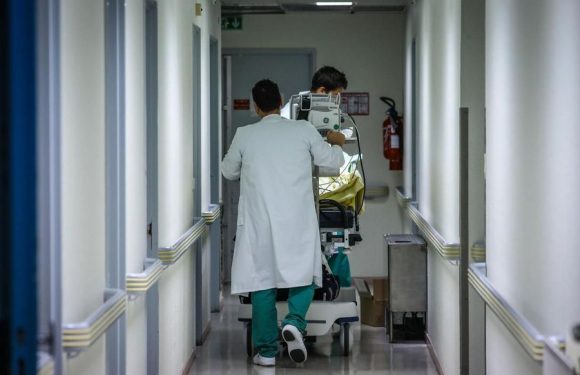 Paris : plus de 4000 masques volés en une semaine à la Pitié-Salpétrière et à Cochin