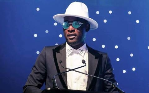 Showbiz : ce qui lie Molare au roi du Maroc !