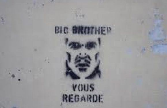 Vous reprendrez bien un peu de flicage?