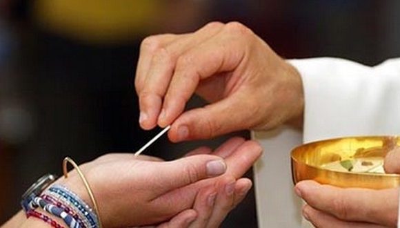 Coronavirus : les catholiques au Bénin vivent la messe autrement