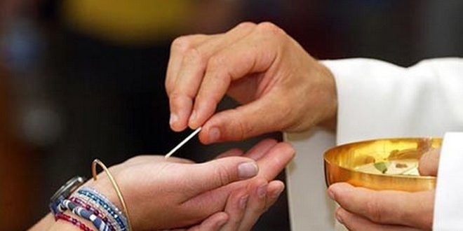 Coronavirus : les catholiques au Bénin vivent la messe autrement