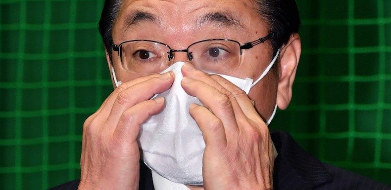 Coronavirus : impossible de ne pas vous toucher le visage ? Normal, c’est dans vos gènes !