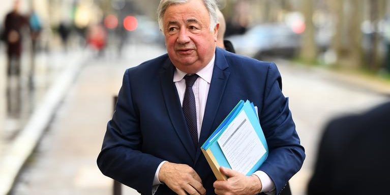 Comment Gérard Larcher a mis la pression à Emmanuel Macron pour éviter un report des municipales