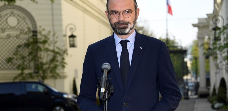 Confinement renouvelé en France au moins jusqu’au 15 avril, annonce Edouard Philippe