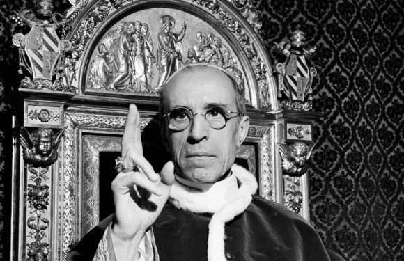 Le Vatican attend sans doute que les passions soient retombées pour relancer le procès de béatification de Pie XII