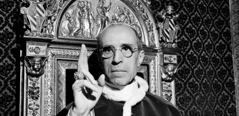 Le Vatican attend sans doute que les passions soient retombées pour relancer le procès de béatification de Pie XII