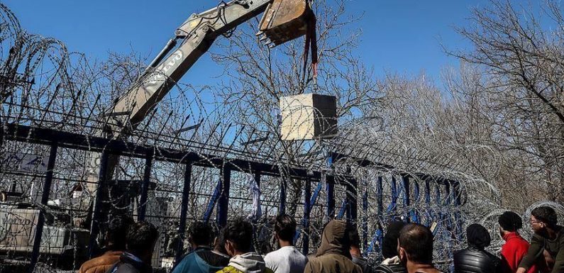 La Grèce installe des blocs de béton à son poste-frontière avec la Turquie pour empêcher les migrants d’entrer