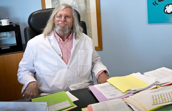 Chloroquine : comment la droite s’empare de la polémique autour du professeur Raoult