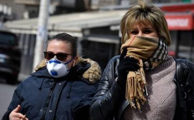 Covid : l’Académie de médecine recommande le port obligatoire du masque, même « alternatif »