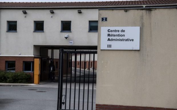 Seine-et-Marne: des migrants en attente d’expulsion dénoncent « des mauvaises conditions sanitaires » en centre de rétention. Ils réclament leur libération.
