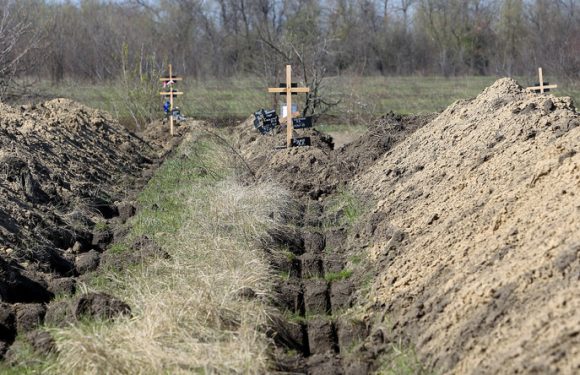 Pour «encourager» le respect du confinement, un maire ukrainien fait creuser… des tombes