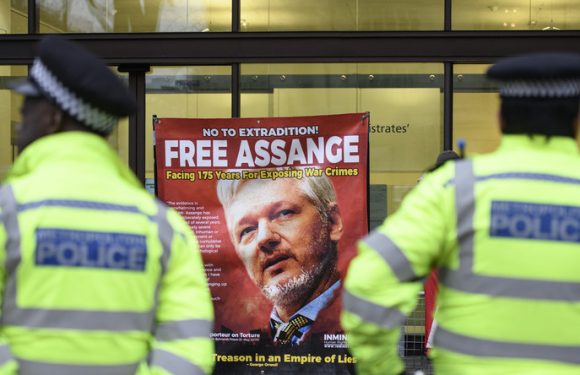 Stéphanie Gibaud sur Julian Assange : «Il a aidé à comprendre que nous, la France, étions en danger»