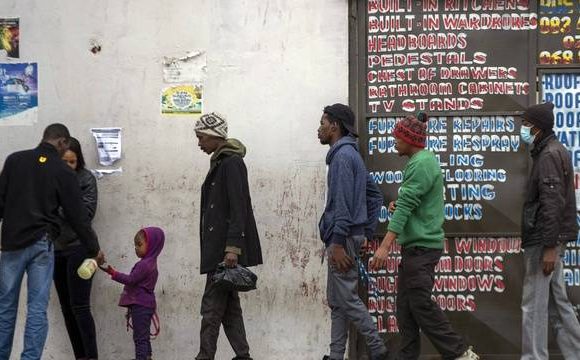 Un vaccin testé en Afrique contre le Covid-19 ? On fait le point