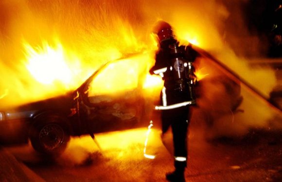 Villefontaine : La mairie incendiée par une voiture bélier en flammes
