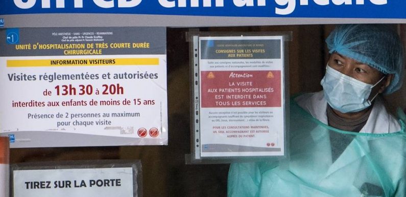 Coronavirus : « On nous demande de prier à travers une vitre… » Le délicat travail des aumôniers