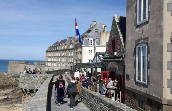 Coronavirus à Saint-Malo : Se promener sur les remparts est désormais interdit