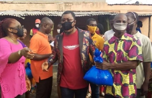 TOGO/Covid-19 : l’apôtre Gabriel Sodji offre des vivres à la population d’Aguiyakome