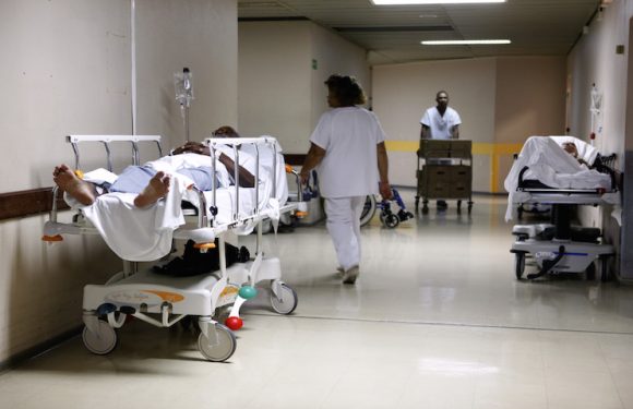 « Entre attraper le Covid et mourir de faim, le choix est vite fait » : en Outre-mer, la population démunie face au coronavirus