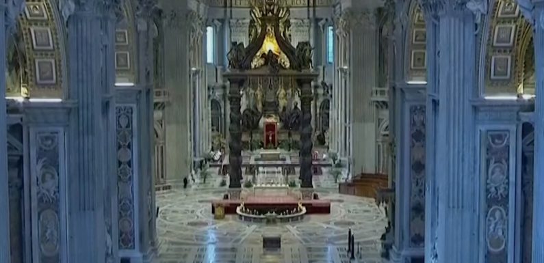 Coronavirus : Le pape François célèbre la messe des Rameaux dans une basilique déserte