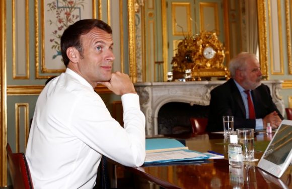 Alors que revoilà la sous-préfète : dans le Financial Times, Macron nous refait le coup de sa « destinée »