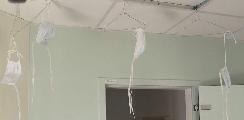 Coronavirus : à l’hôpital du Rouvray, les soignants doivent mettre à sécher leurs masques pour les réutiliser
