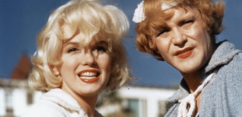 Cinéma : Quelles sont les 11 comédies feel good à voir selon Pedro Almodóvar ?