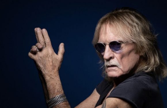 Le chanteur Christophe a été inhumé « dans la plus stricte intimité » au cimetière du Montparnasse
