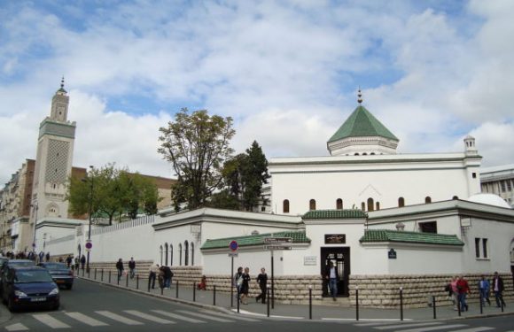 Reprise du culte religieux le 29 mai : la Grande mosquée de Paris menace de poursuivre le gouvernement pour discrimination car l’Aïd tombe le 24