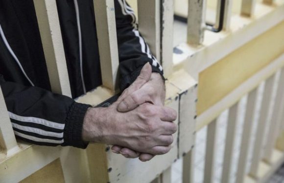 Coronavirus en prison : la « loi Kouchner » invoquée pour faire libérer un détenu condamné dans une affaire de terrorisme