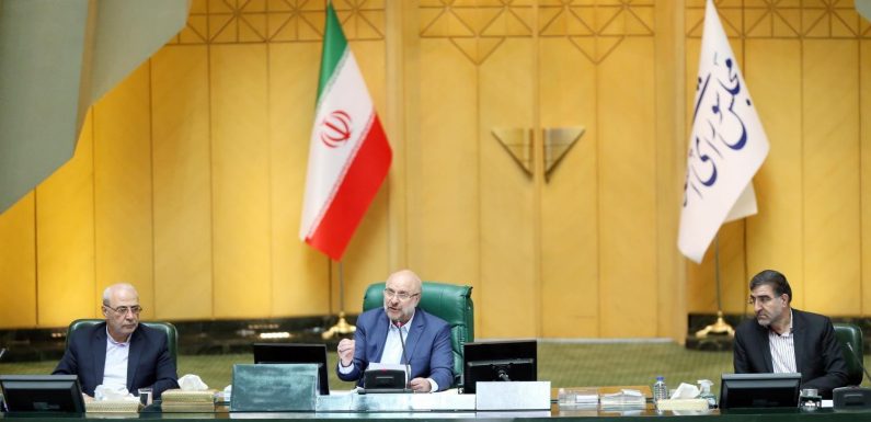 Iran : pour le nouveau président du Parlement, négocier avec Washington serait «inutile et nuisible»