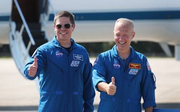 Le premier vol habité de SpaceX autorisé par la Nasa, décollage mercredi