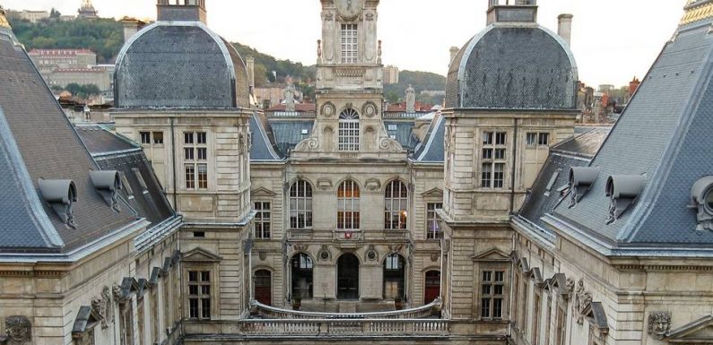 Elections municipales à Lyon : Quelles alliances possibles pour gagner la mairie et succéder à Gérard Collomb ?