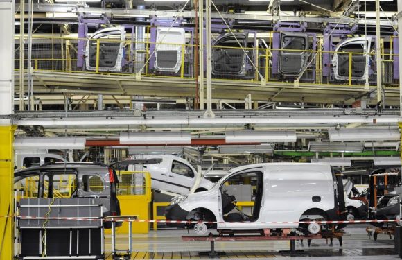Coronavirus : Emmanuel Macron fera « d’importantes annonces » mardi sur le plan de relance du secteur auto