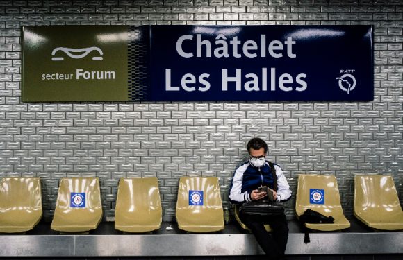 A Paris, le port du masque mesuré par des caméras dans le métro