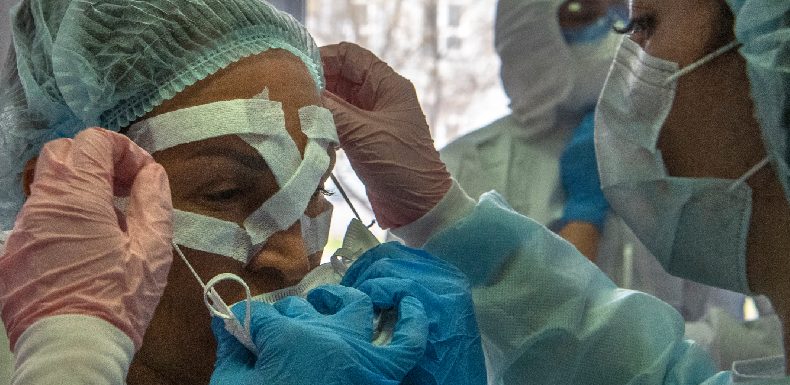 En Russie, le « tragique accident » de médecins « tombés par la fenêtre »