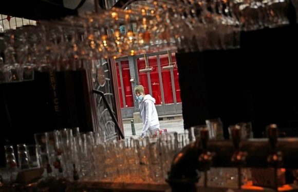 Un décret interdit de danser dans les bars et restaurants pendant un mois