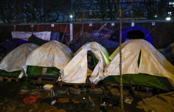 Des migrants attaqués au sabre à Paris, « une attaque raciste » selon la mairie