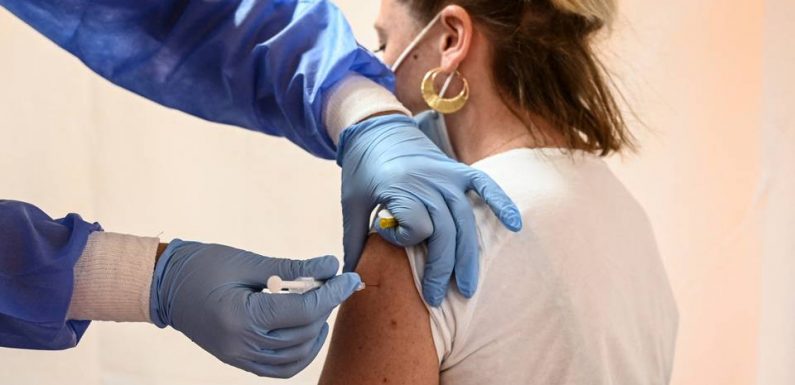 Vaccination : Risques, efficacité… Une dose de rappel avec le vaccin de Moderna ou de Pfizer, c’est vraiment pareil ?